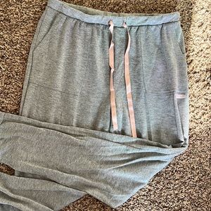 Thalia Sodi lounge pants